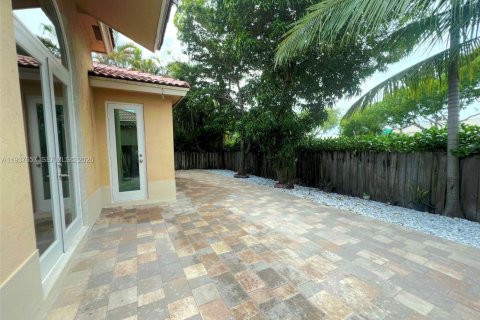 House in Palmetto Bay, Florida 3 bedrooms, 172.43 sq.m. № 1995542 - photo 7