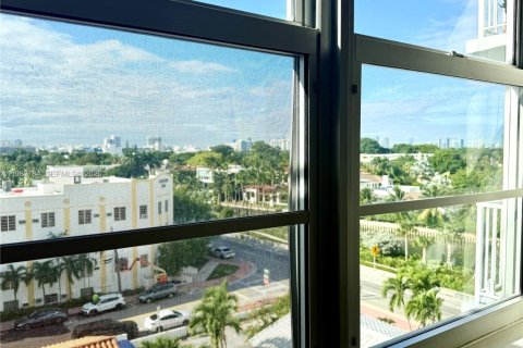 Condominio en venta en Miami Beach, Florida, 1 dormitorio, 83.61 m2 № 2050912 - foto 10