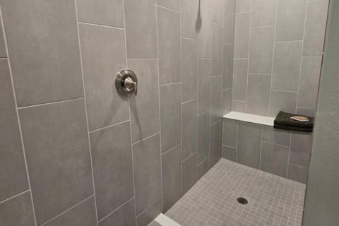 Villa ou maison à louer à Kissimmee, Floride: 2 chambres, 145.11 m2 № 2105395 - photo 17