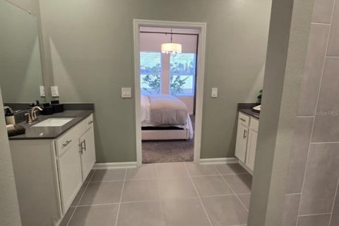 Villa ou maison à louer à Kissimmee, Floride: 2 chambres, 145.11 m2 № 2105395 - photo 11