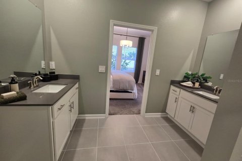 Villa ou maison à louer à Kissimmee, Floride: 2 chambres, 145.11 m2 № 2105395 - photo 13