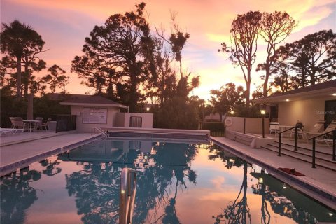 Condominio en venta en Englewood, Florida, 2 dormitorios, 101.64 m2 № 1885965 - foto 1