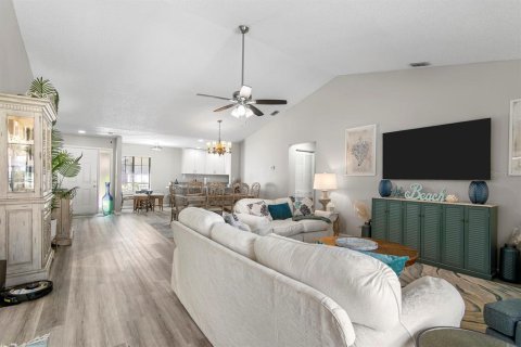 Villa ou maison à vendre à Palm Harbor, Floride: 3 chambres, 151.06 m2 № 2419646 - photo 6