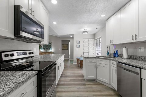 Villa ou maison à vendre à Palm Harbor, Floride: 3 chambres, 151.06 m2 № 2419646 - photo 8