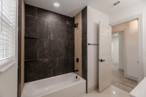 Villa ou maison à vendre à Lauderhill, Floride: 3 chambres, 122.82 m2 № 2401729 - photo 15