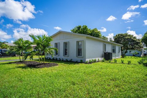 Villa ou maison à vendre à Lauderhill, Floride: 3 chambres, 122.82 m2 № 2401729 - photo 22