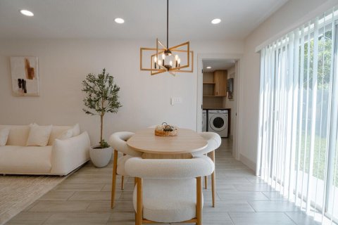 Villa ou maison à vendre à Lauderhill, Floride: 3 chambres, 122.82 m2 № 2401729 - photo 6