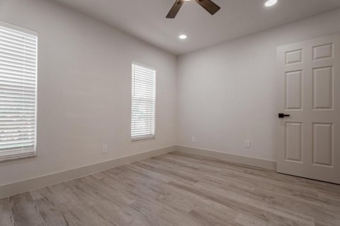 Villa ou maison à vendre à Lauderhill, Floride: 3 chambres, 122.82 m2 № 2401729 - photo 19