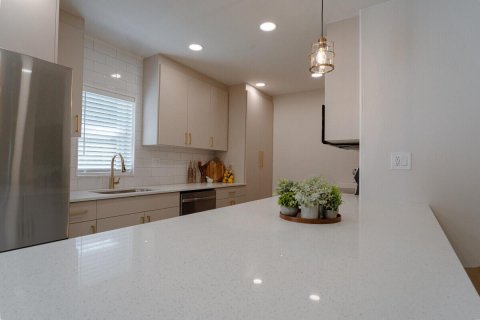 Villa ou maison à vendre à Lauderhill, Floride: 3 chambres, 122.82 m2 № 2401729 - photo 4