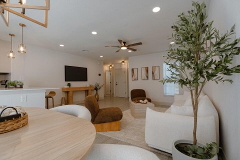 Villa ou maison à vendre à Lauderhill, Floride: 3 chambres, 122.82 m2 № 2401729 - photo 8