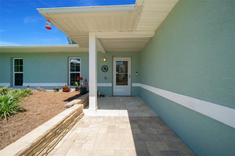 Villa ou maison à vendre à Crystal River, Floride: 2 chambres, 135.82 m2 № 1639741 - photo 2