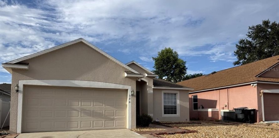 House in Davenport, Florida 5 bedrooms, 171.31 sq.m. № 2379454