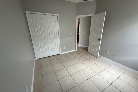 House in Davenport, Florida 5 bedrooms, 171.31 sq.m. № 2379454 - photo 3