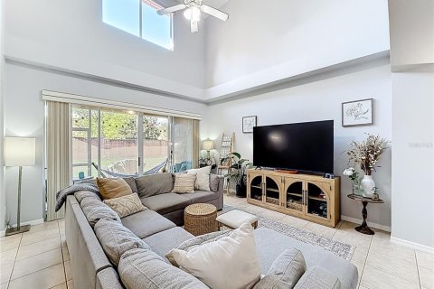 Touwnhouse à vendre à Apopka, Floride: 3 chambres, 176.79 m2 № 2099754 - photo 9
