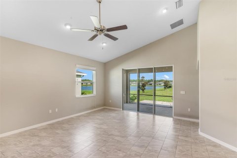 Villa ou maison à vendre à Palm Coast, Floride: 3 chambres, 176.98 m2 № 2304572 - photo 12