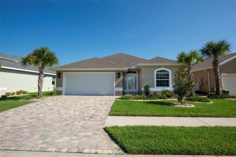 House in Palm Coast, Florida 3 bedrooms, 176.98 sq.m. № 2304572