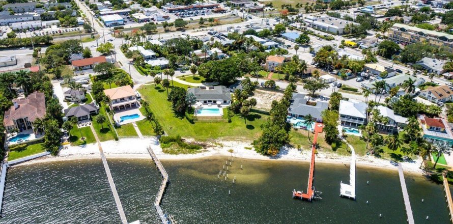 Villa ou maison à Lantana, Floride 4 chambres, 327.11 m2 № 1092264