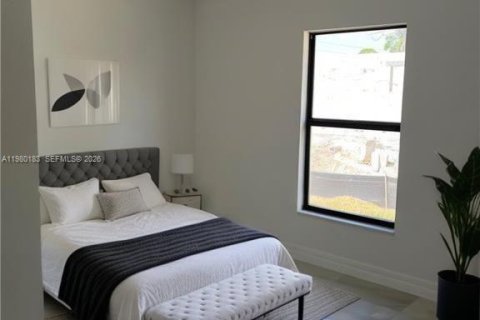 House in Lehigh Acres, Florida 3 bedrooms № 2046394 - photo 9