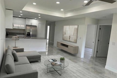 House in Lehigh Acres, Florida 3 bedrooms № 2046394 - photo 4