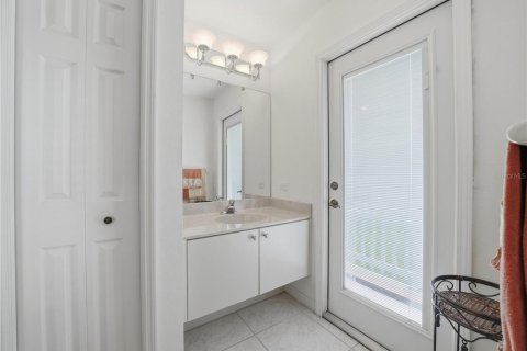 House in Auburndale, Florida 3 bedrooms, 215.9 sq.m. № 2218219 - photo 22