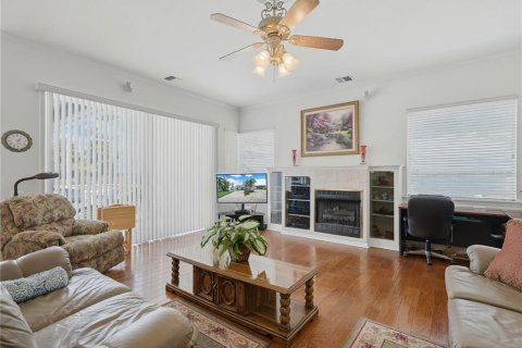 House in Auburndale, Florida 3 bedrooms, 215.9 sq.m. № 2218219 - photo 8