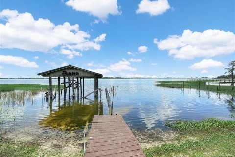 House in Auburndale, Florida 3 bedrooms, 215.9 sq.m. № 2218219 - photo 29