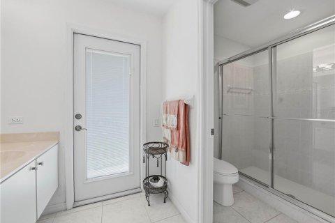 House in Auburndale, Florida 3 bedrooms, 215.9 sq.m. № 2218219 - photo 6