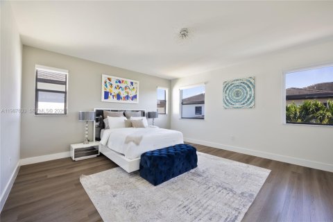 Villa ou maison à vendre à Miami, Floride: 4 chambres, 266.63 m2 № 2190613 - photo 18