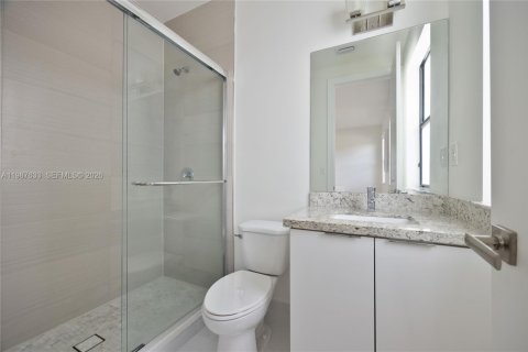 Villa ou maison à vendre à Miami, Floride: 4 chambres, 266.63 m2 № 2190613 - photo 24