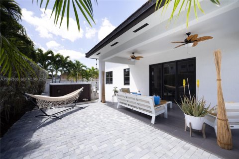 Villa ou maison à vendre à Miami, Floride: 4 chambres, 266.63 m2 № 2190613 - photo 28