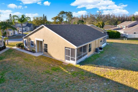 House in New Port Richey, Florida 2 bedrooms, 109.07 sq.m. № 1572403 - photo 4