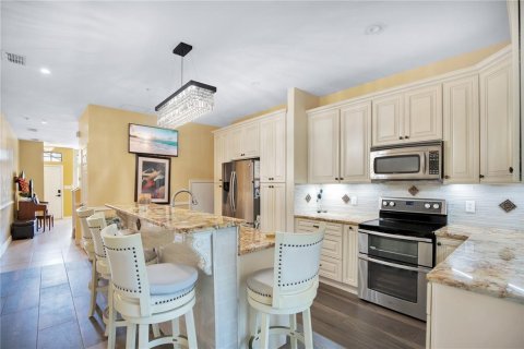Condo in Orlando, Florida, 2 bedrooms № 2109805 - photo 7