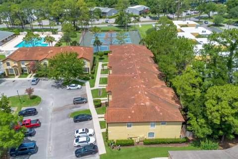Condo in Orlando, Florida, 2 bedrooms № 2109805 - photo 24