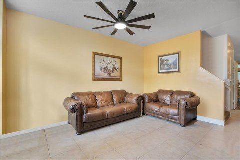 Condo in Orlando, Florida, 2 bedrooms № 2109805 - photo 4