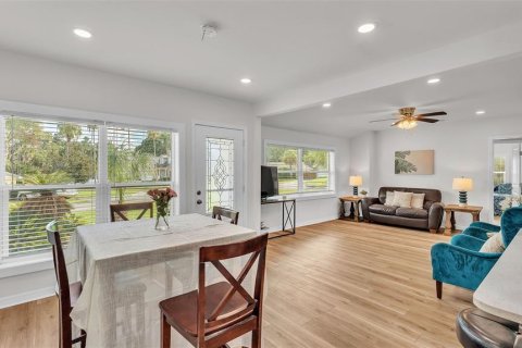 House in Lakeland, Florida 3 bedrooms, 120.49 sq.m. № 1847000 - photo 22