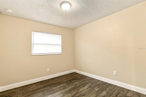 Villa ou maison à louer à Apopka, Floride: 3 chambres, 91.79 m2 № 2415274 - photo 12