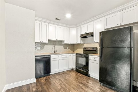 Villa ou maison à louer à Apopka, Floride: 3 chambres, 91.79 m2 № 2415274 - photo 5