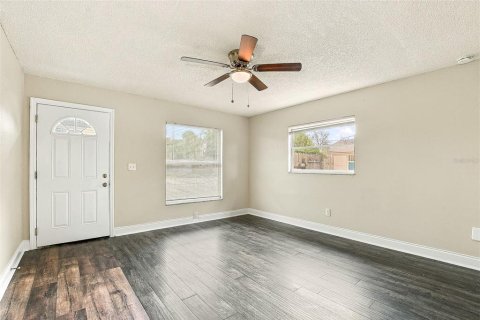Villa ou maison à louer à Apopka, Floride: 3 chambres, 91.79 m2 № 2415274 - photo 3