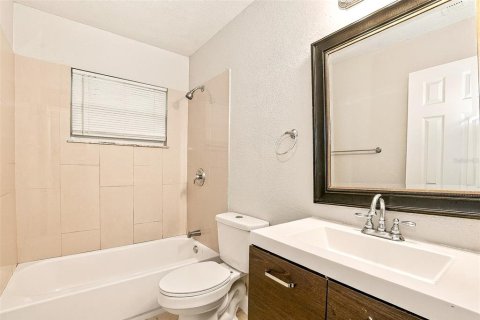 Villa ou maison à louer à Apopka, Floride: 3 chambres, 91.79 m2 № 2415274 - photo 13