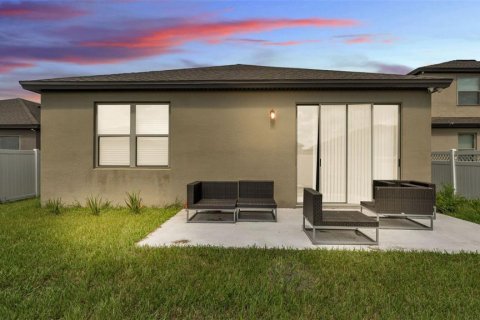 House in Polk City, Florida 3 bedrooms, 143.07 sq.m. № 1838264 - photo 2