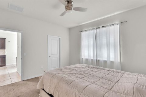House in Polk City, Florida 3 bedrooms, 143.07 sq.m. № 1838264 - photo 23