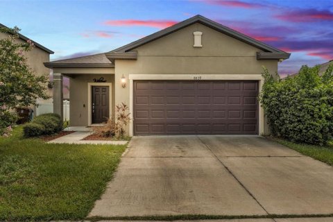 House in Polk City, Florida 3 bedrooms, 143.07 sq.m. № 1838264 - photo 1