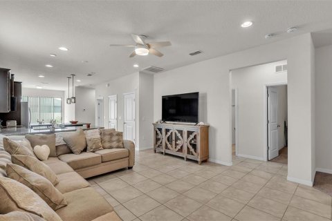 House in Polk City, Florida 3 bedrooms, 143.07 sq.m. № 1838264 - photo 4