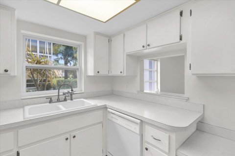 Copropriété à vendre à Stuart, Floride: 2 chambres, 105.35 m2 № 2077845 - photo 12