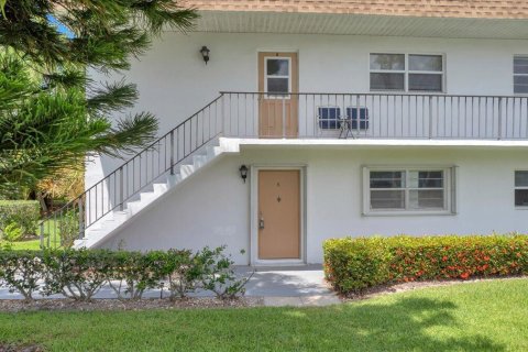 Copropriété à vendre à Stuart, Floride: 2 chambres, 105.35 m2 № 2077845 - photo 4