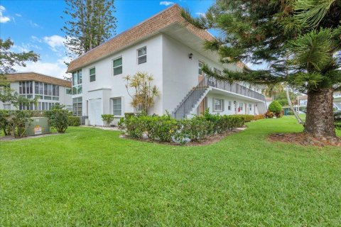 Copropriété à vendre à Stuart, Floride: 2 chambres, 105.35 m2 № 2077845 - photo 2