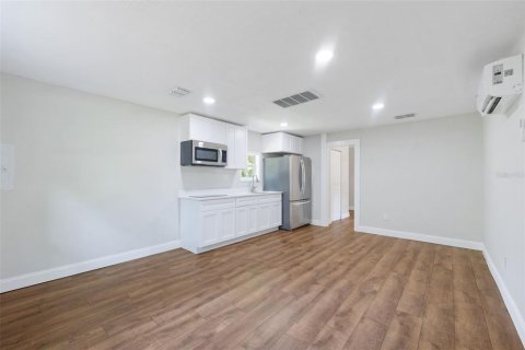 Villa ou maison à vendre à Spring Hill, Floride: 5 chambres, 231.51 m2 № 1899023 - photo 9