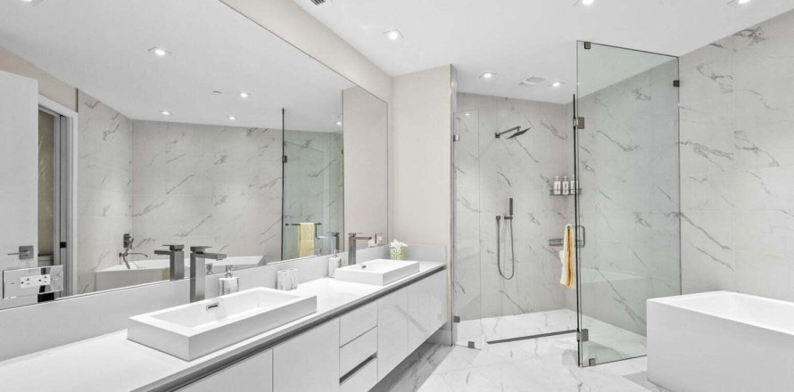 Condo in Riviera Beach, Florida, 2 bedrooms № 2179858
