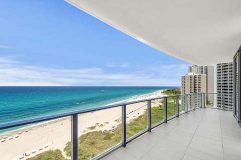 Condo in Riviera Beach, Florida, 2 bedrooms № 2179858 - photo 27