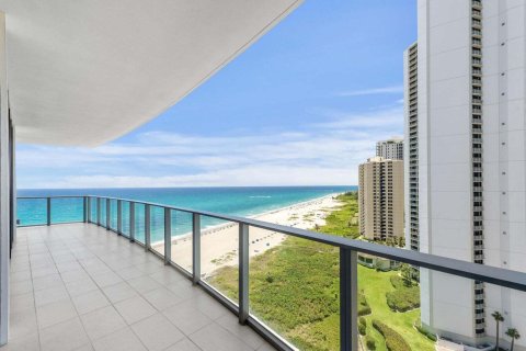 Condo in Riviera Beach, Florida, 2 bedrooms № 2179858 - photo 15